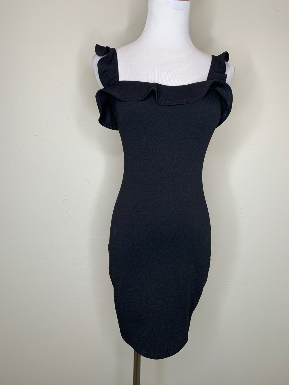 BlueBlush Black Ruffle Strap Body Con Dress Sz Small